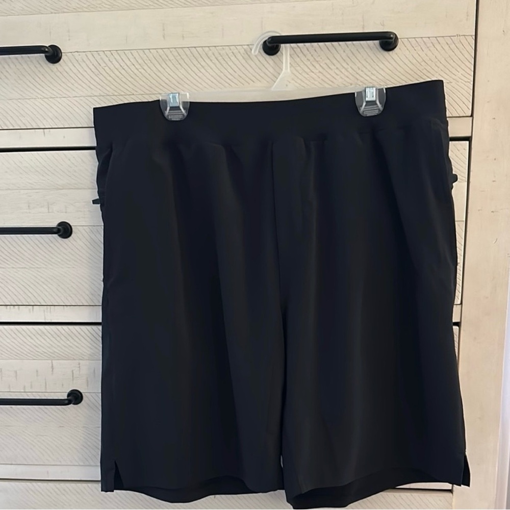 Fabletics Men's Black Franchise Athletic Shorts